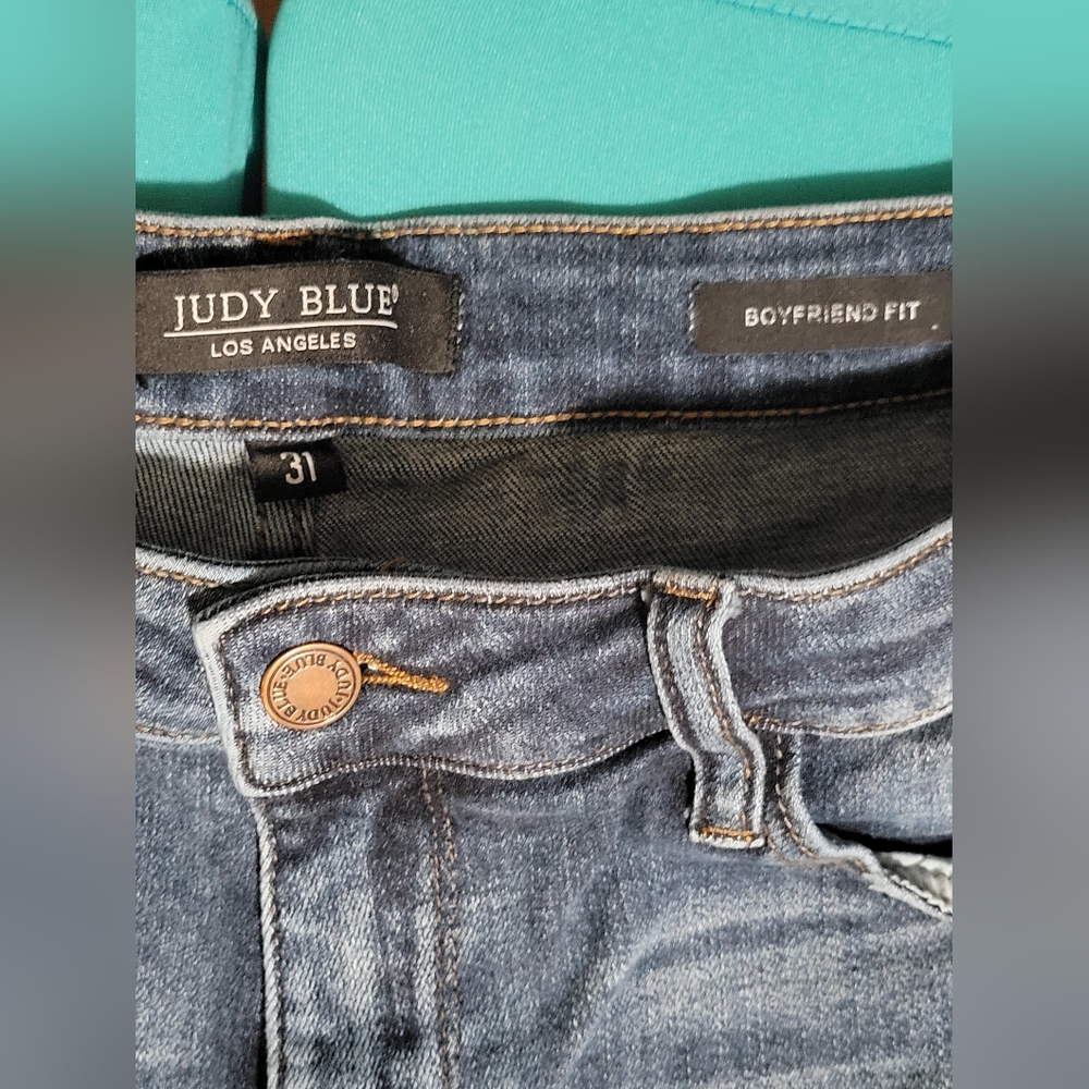 Judy Blue Boyfriend Fit Bleach Splatter Detail Medium Wash Size 31 Straight Leg - Picture 6 of 11
